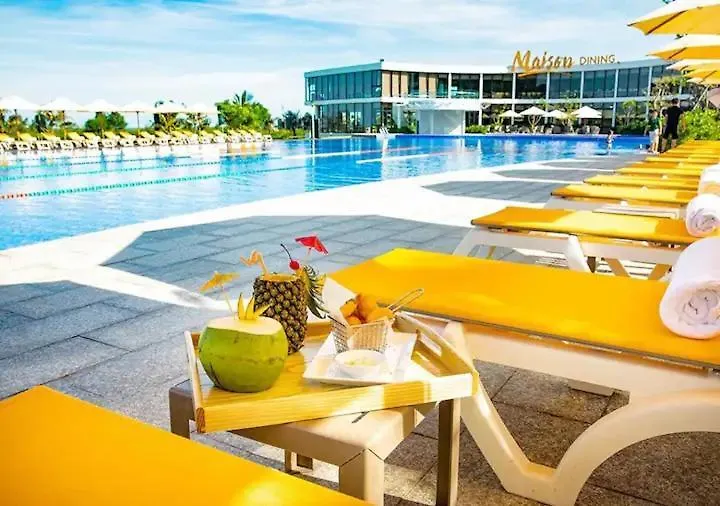 Luxury Villa 01 - Relax - Fun - Near Vung Tau Long Hai Bed & Breakfast