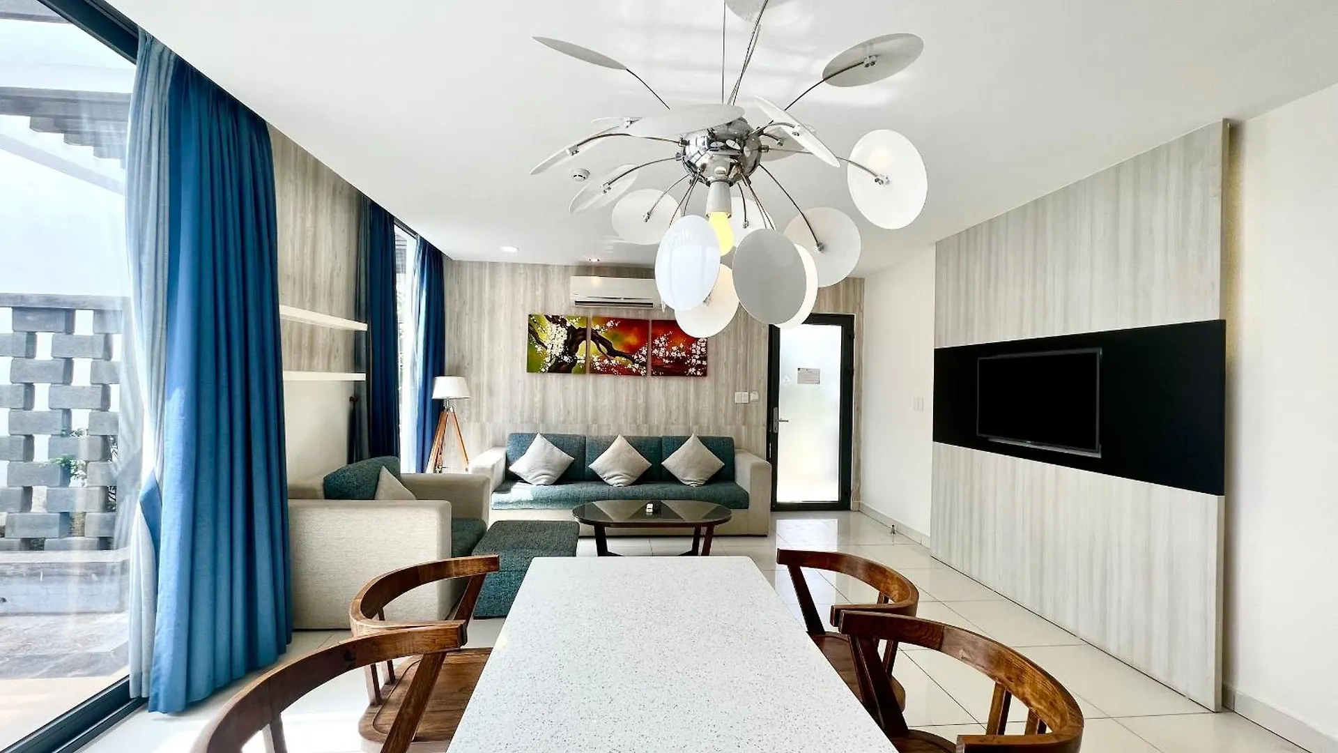 Luxury Villa 01 - Relax - Fun - Near Vung Tau Long Hai Vietnam