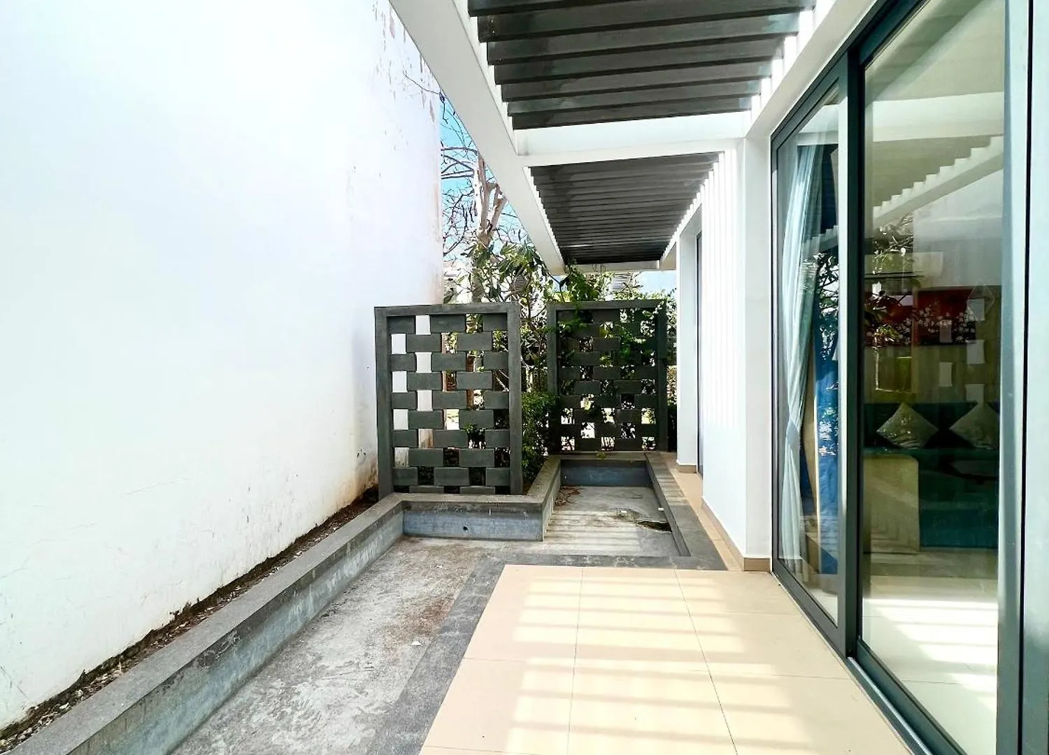 Luxury Villa 01 - Relax - Fun - Near Vung Tau Long Hai Bed & Breakfast